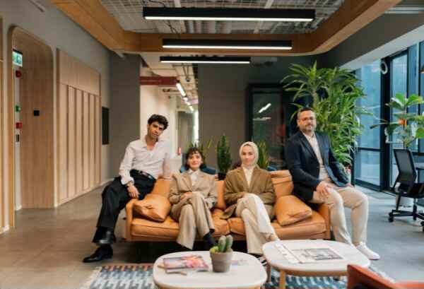 Key-Features-of-Canadian-Workplace-Culture-Newcomers-Should-Know