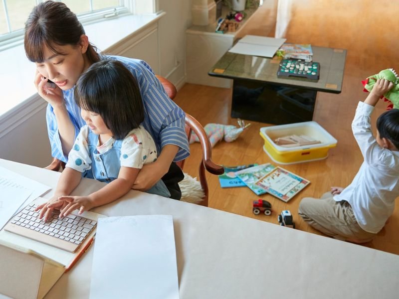 Single-Motherhood-in-a-New-Land-Emotional-Survival-and-Thriving-Tip